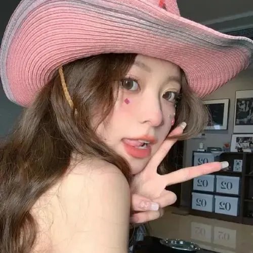 恋综女嘉宾段子冒犯群体，节目组紧急叫停，连日来引热议